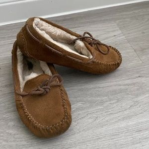 Boys ugg slippers